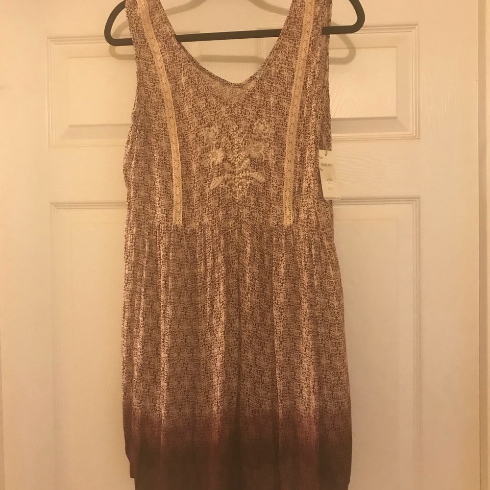 Nostalgia dress with embroidered front